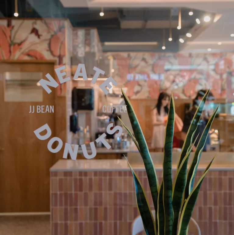jj bean neatedonuts1 768x771